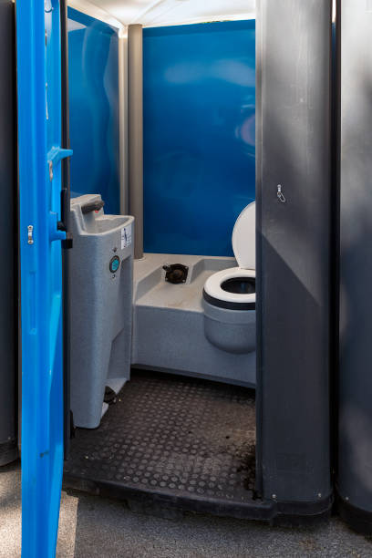 Portable Toilet Options We Offer in Evans City, PA